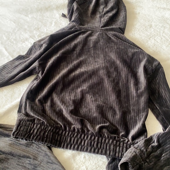 Two piece set flare pants and crop top - Picture 5 of 9